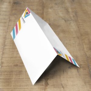 Caballete porta nombres